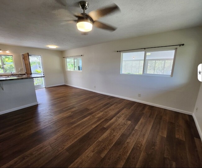 Building Photo - 3/2  Plantation Home