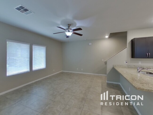 Foto del edificio - 12587 W Gentle Rain Rd