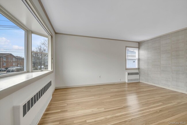 Foto del edificio - 9 Graywood Rd