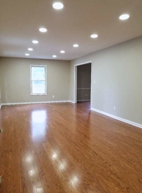 Foto del edificio - 7203 Shady Nelms Dr