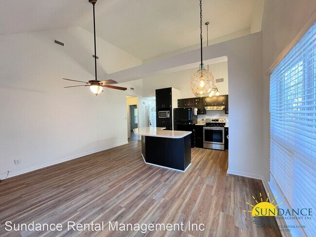 Building Photo - 2 br, 1 bath House - 2617 Windsor Lane N