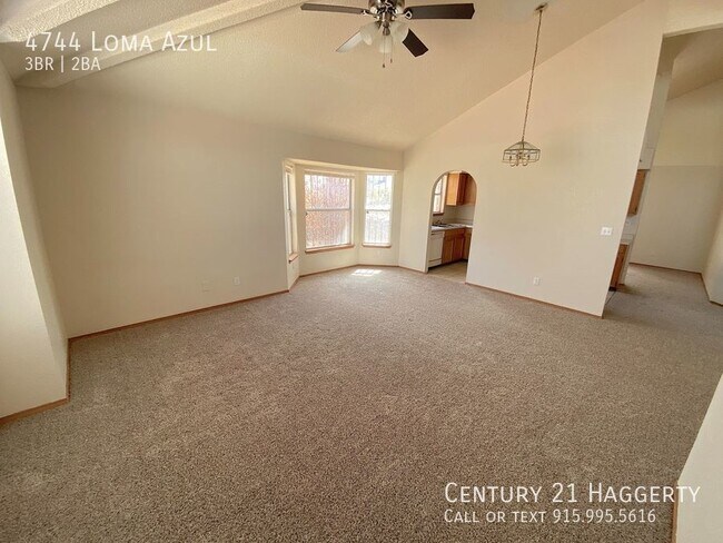 Building Photo - 4744 Loma Azul Ct