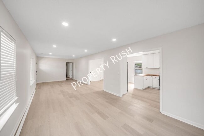 Photo - 1104 Queens Dr House