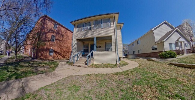 Building Photo - 1 Block from KSU Campus + 2 Kitchens + Rec...