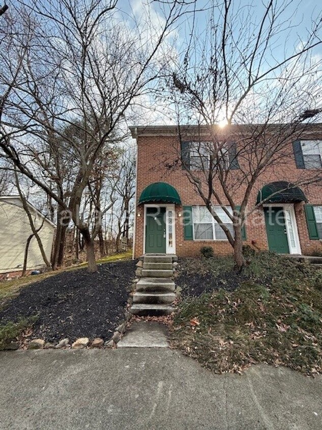 Primary Photo - TOWNHOME IN FARRAGUT! 2 BEDROOM, 2.5 BATH ...