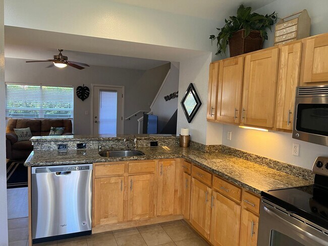 Foto del edificio - Furnished 2 bed, 2 bath at The Breakers