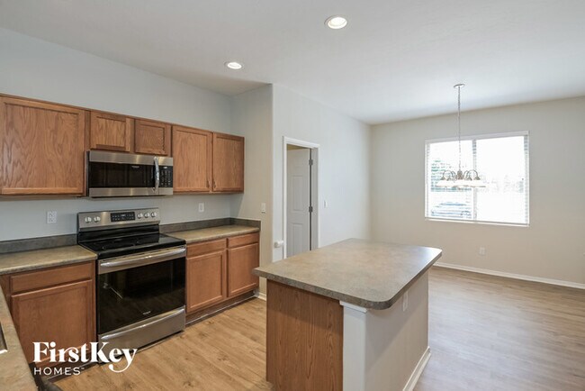 Building Photo - 5502 W Red Rock Ridge St