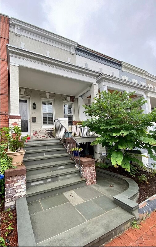 Primary Photo - 412 F St NE