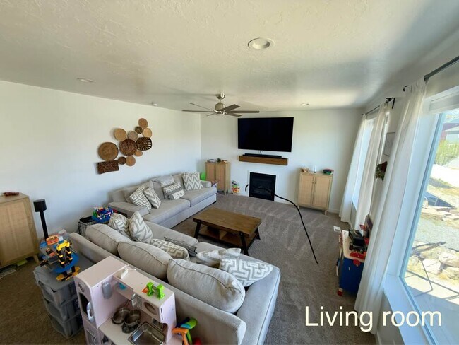Foto del edificio - 2693 E Gambel Oaks Dr