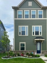 Building Photo - 2008 Hemlock Ln