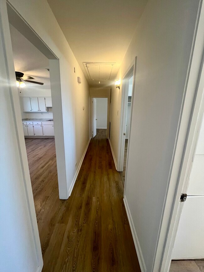 Foto del edificio - 905 Phlox Ave