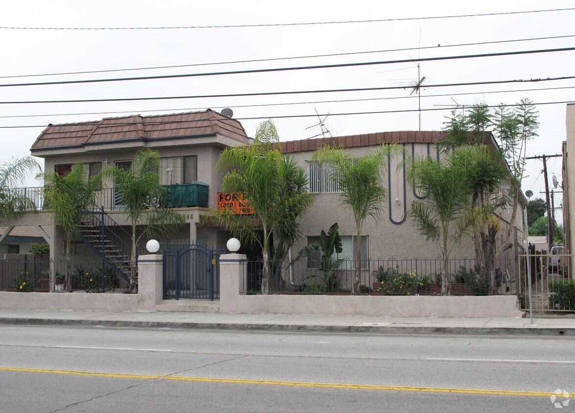 Foto del edificio - 10844 Oxnard St