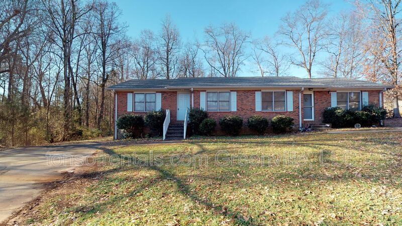 Primary Photo - 111 Colebrook Ct
