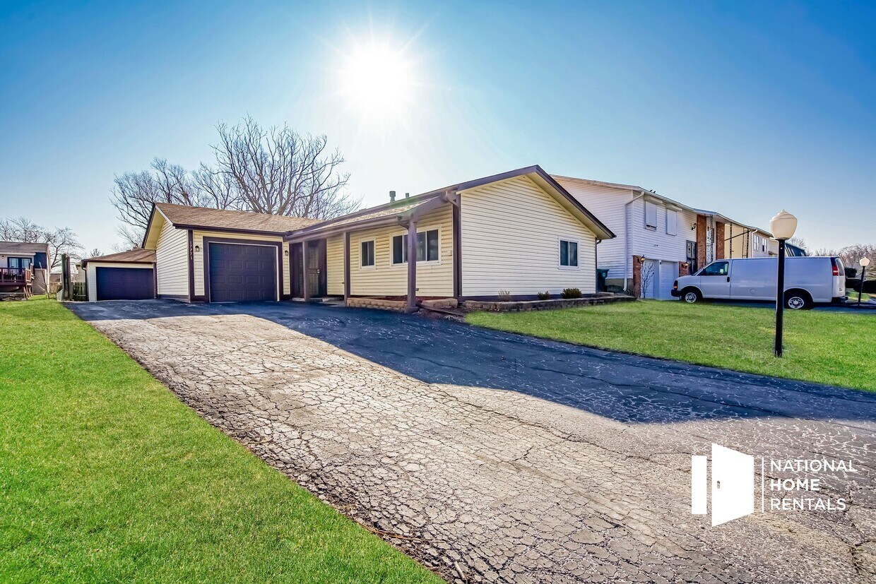 Primary Photo - 17771 Devon Dr