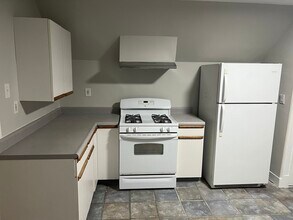 Building Photo - 21 Carney St