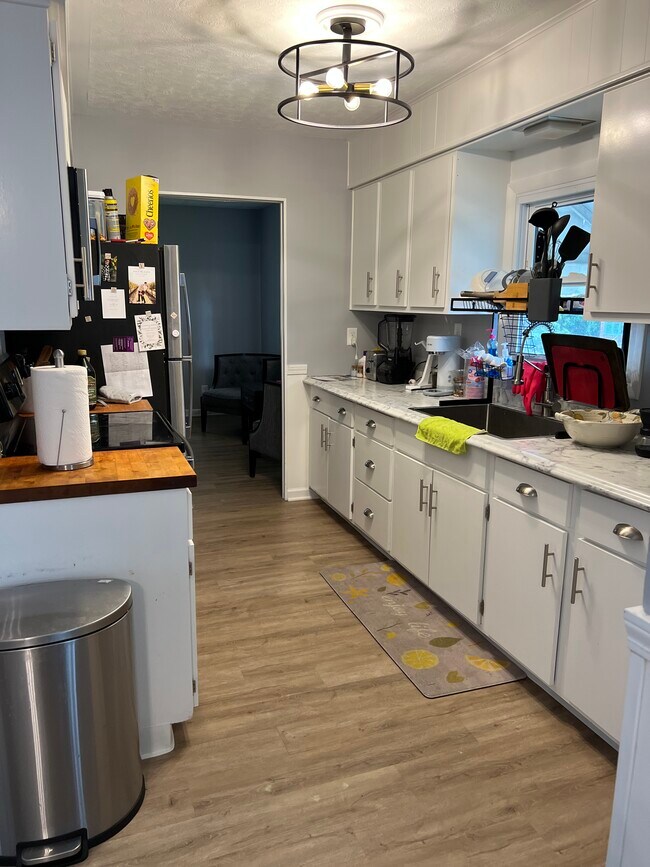 1185 Ridge Rd, Ambridge, PA 15003 House Rental in Ambridge, PA