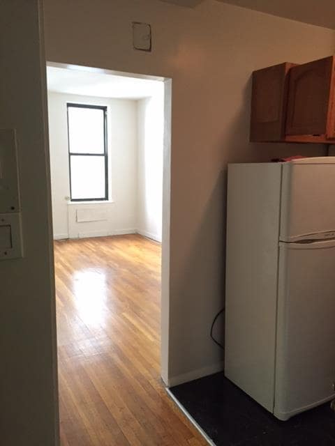 Building Photo - 304 E 38th St