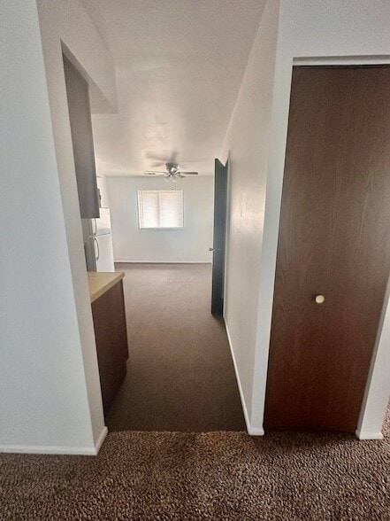 Building Photo - 1124 Camellia Dr