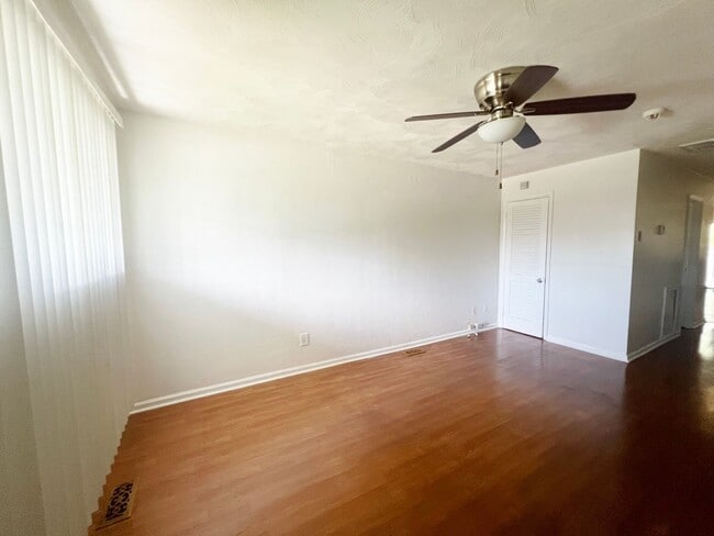 Photo - 926 Mason St House