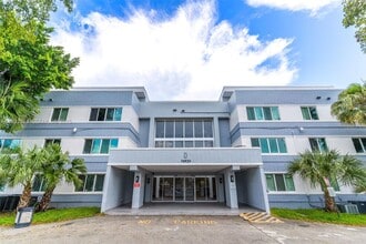 Building Photo - 14820 Naranja Lakes Blvd