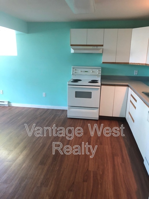 Building Photo - 2433 Sexsmith Rd