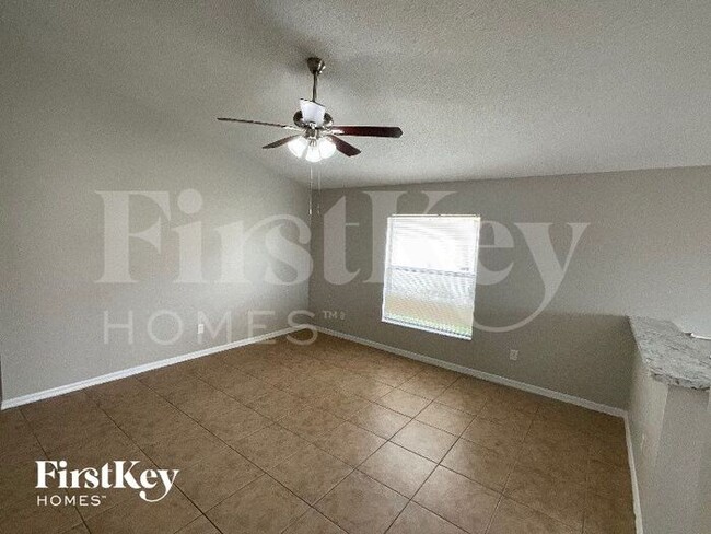 Foto del edificio - 7535 Groveoak Dr