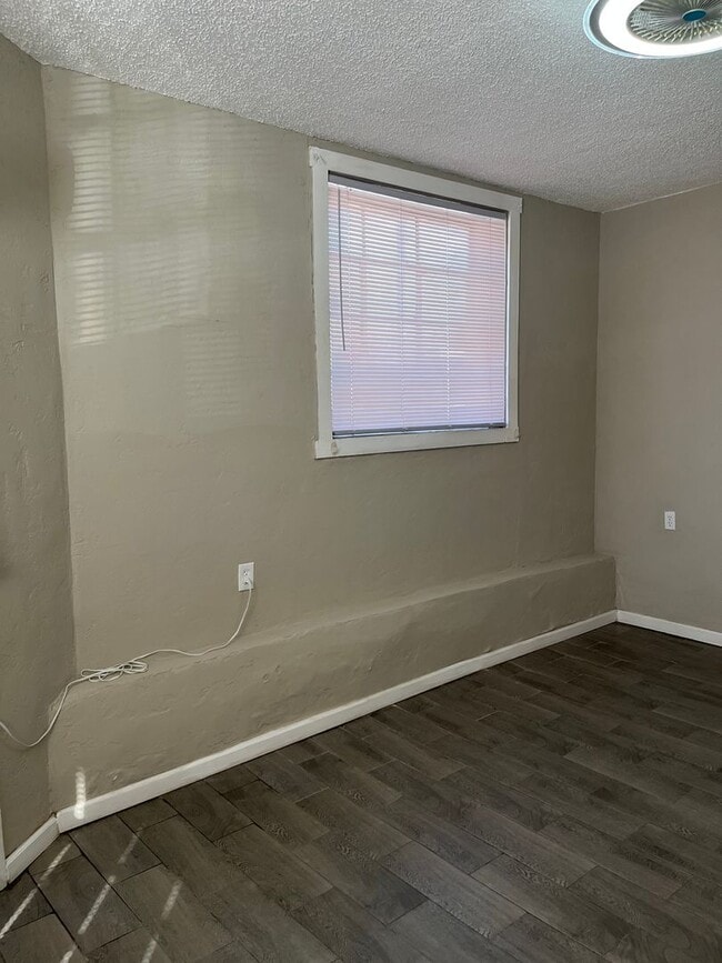 Building Photo - Apartment for rent In Downtown El Paso