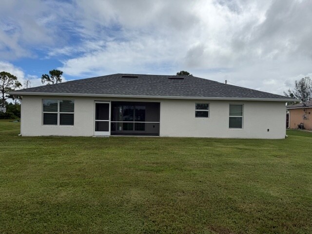 Foto del edificio - 2536 NW 19th Ave