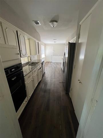 Building Photo - 5515 Spruce View Dr