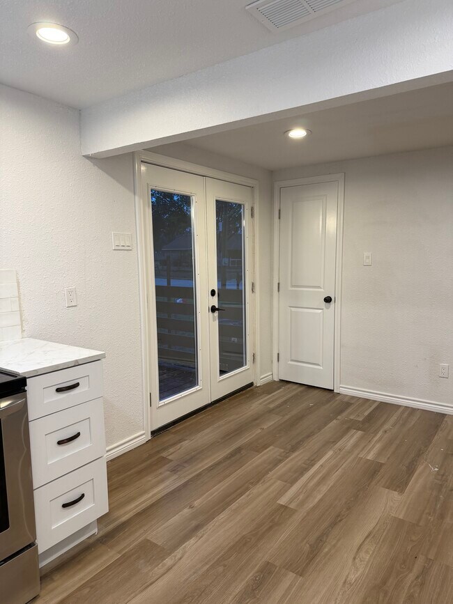 Foto del edificio - 2006 Cates St