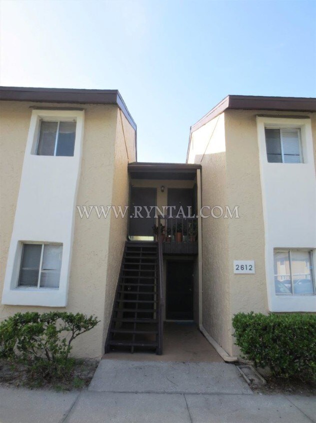 Primary Photo - 2612A Hidden Lake Dr N