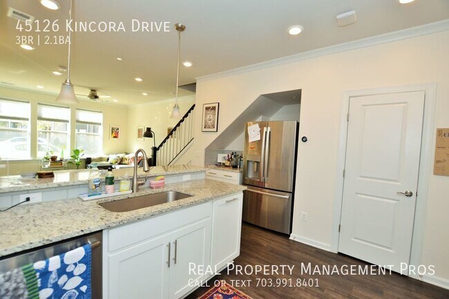 Foto del edificio - 45126 Kincora Dr