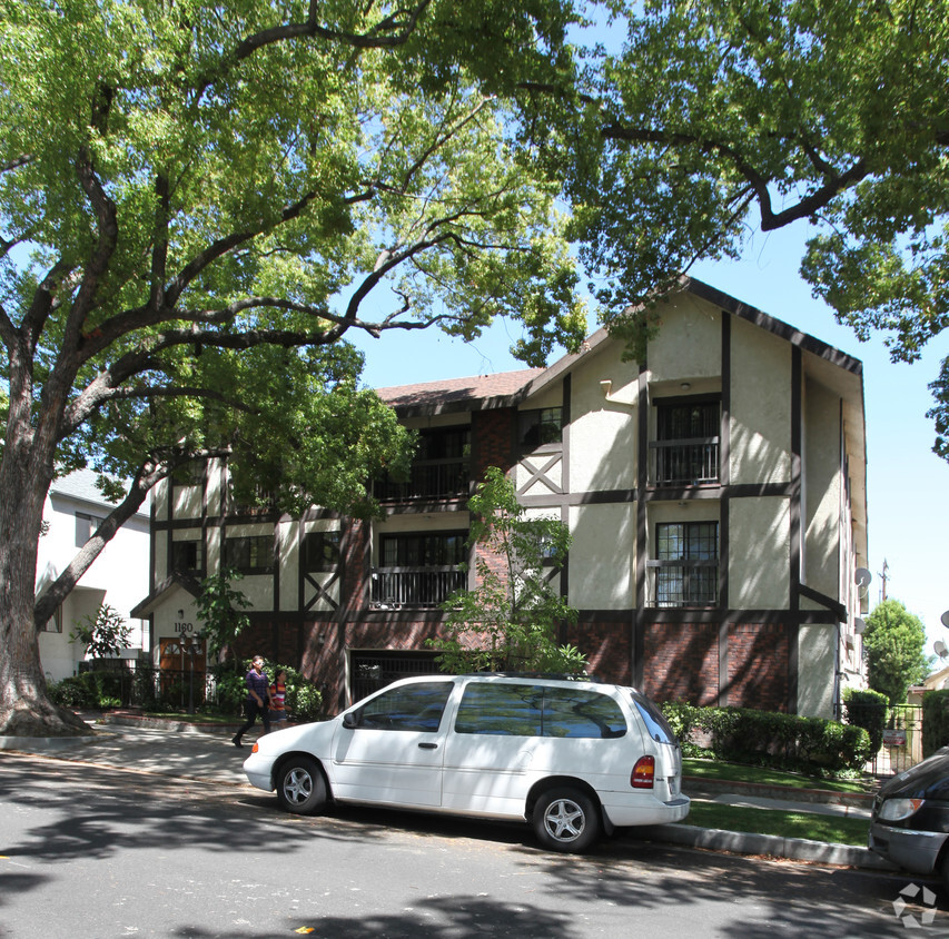 Primary Photo - 1160 Allen Ave