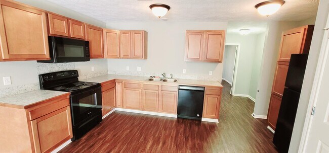 Building Photo - 953 Tallow Rd