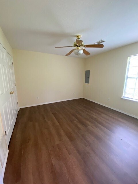 Building Photo - 134 N 49th St