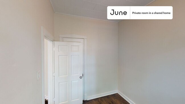 Foto del edificio - Room in Shared 3 bed/1.5 bath home