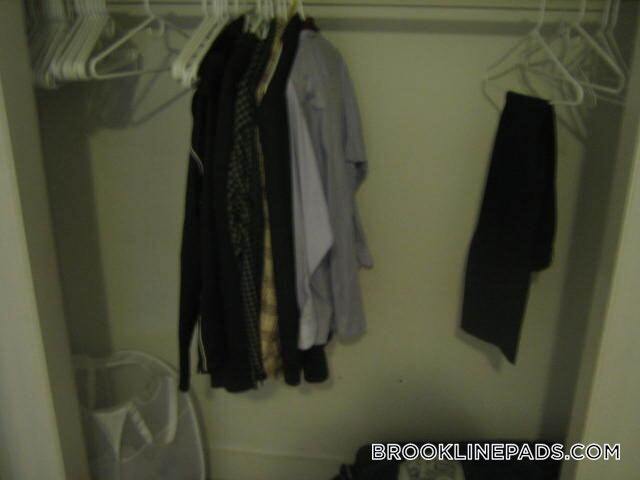 Foto del edificio - 1069 Beacon St