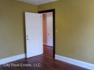 Building Photo - 3 br, 1 bath House - 5 Brad Street