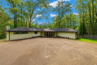 Building Photo - 1568 Niskey Lake Trail SW