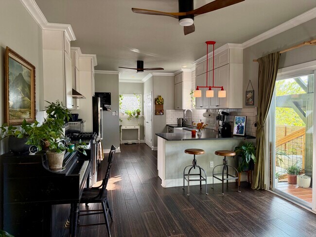 Foto del edificio - 2201 E 20th St