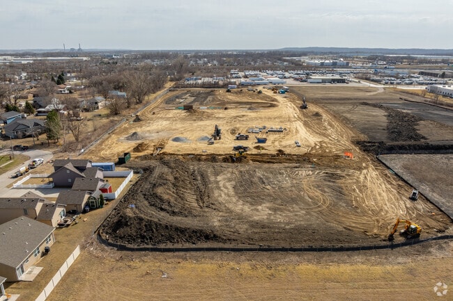 Building Photo - Union at Bluffs Run