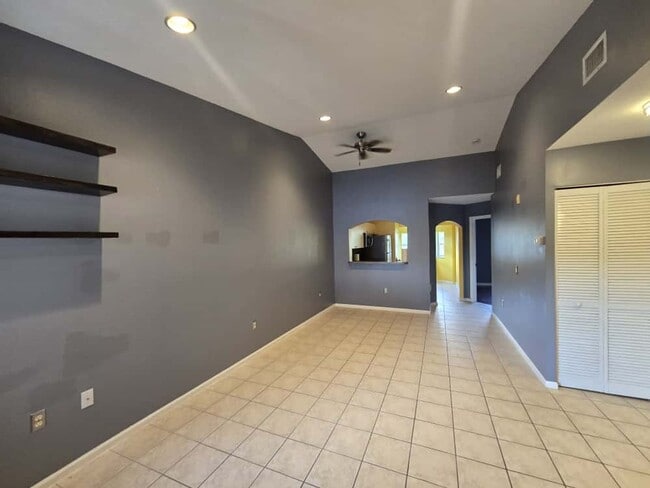 Foto del edificio - Spacious Briar Bay Rental in Gated Community