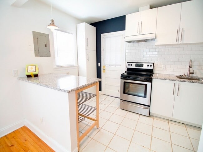 Photo - 2101 Ward St Apartment