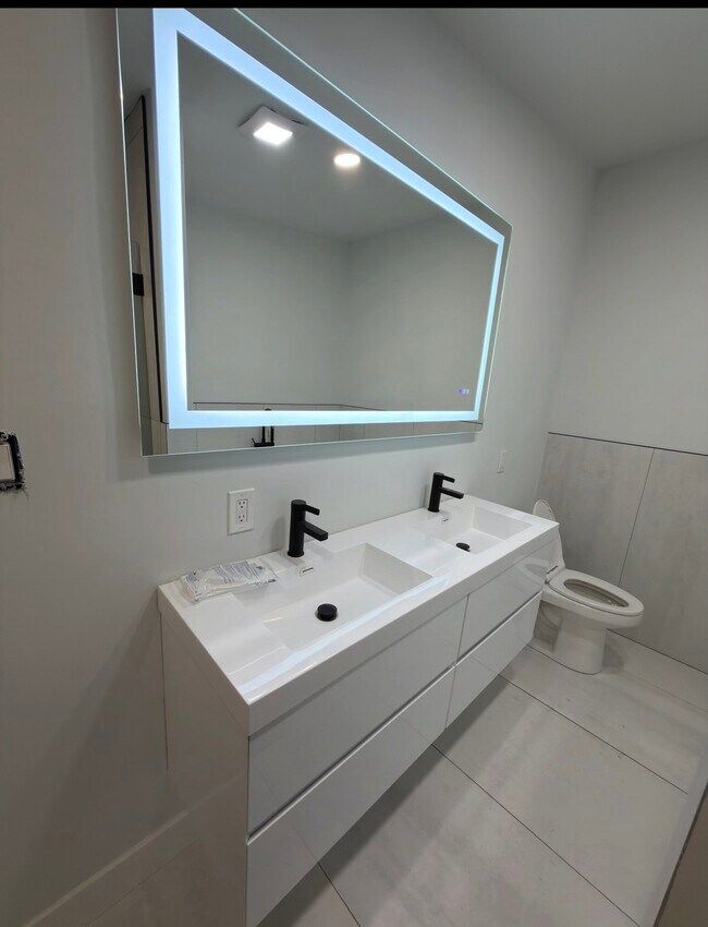 Foto del edificio - 2431 N 29th St