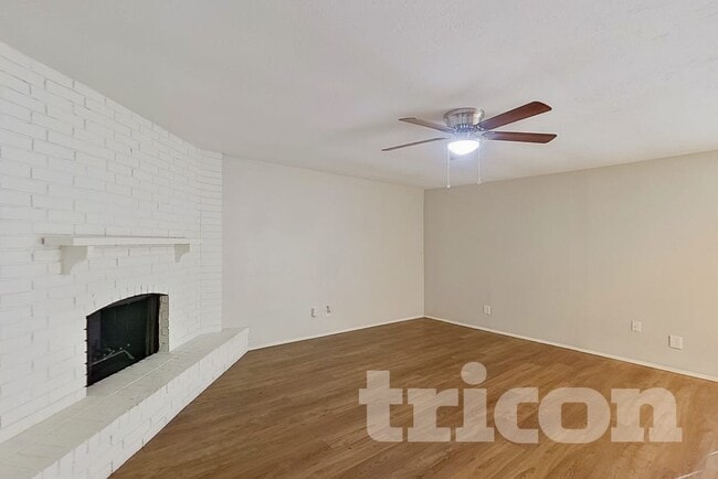 Building Photo - 10022 Deer Hollow Dr