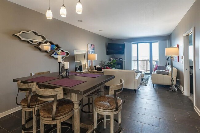 Foto del edificio - 1036 Lookout Dr
