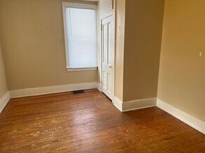 Building Photo - 209 N English Ave