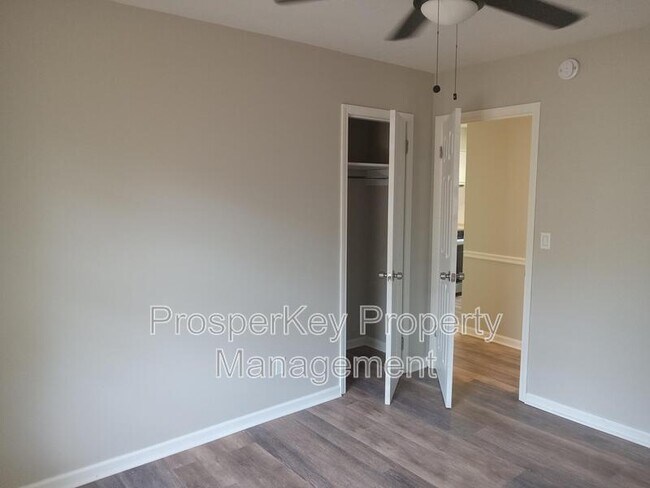 Foto del edificio - 5109 Thomason Ave