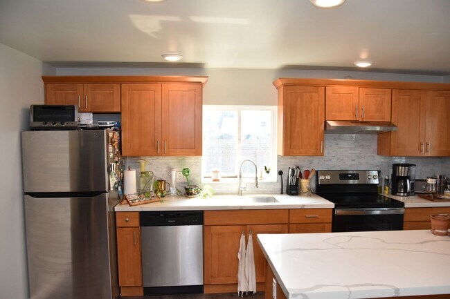 Foto del edificio - 3 Bedroom 1.5 Bath McKinley Hill Tacoma 2 ...