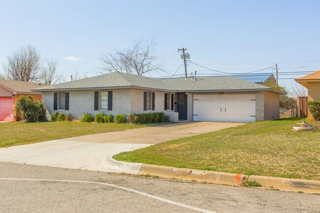 Foto del edificio - 10517 N McKinley Ave